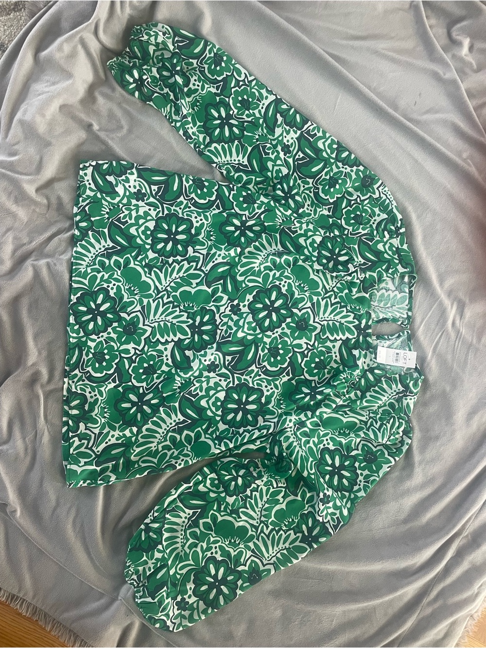 LOFT Green and White Floral Print Blouse